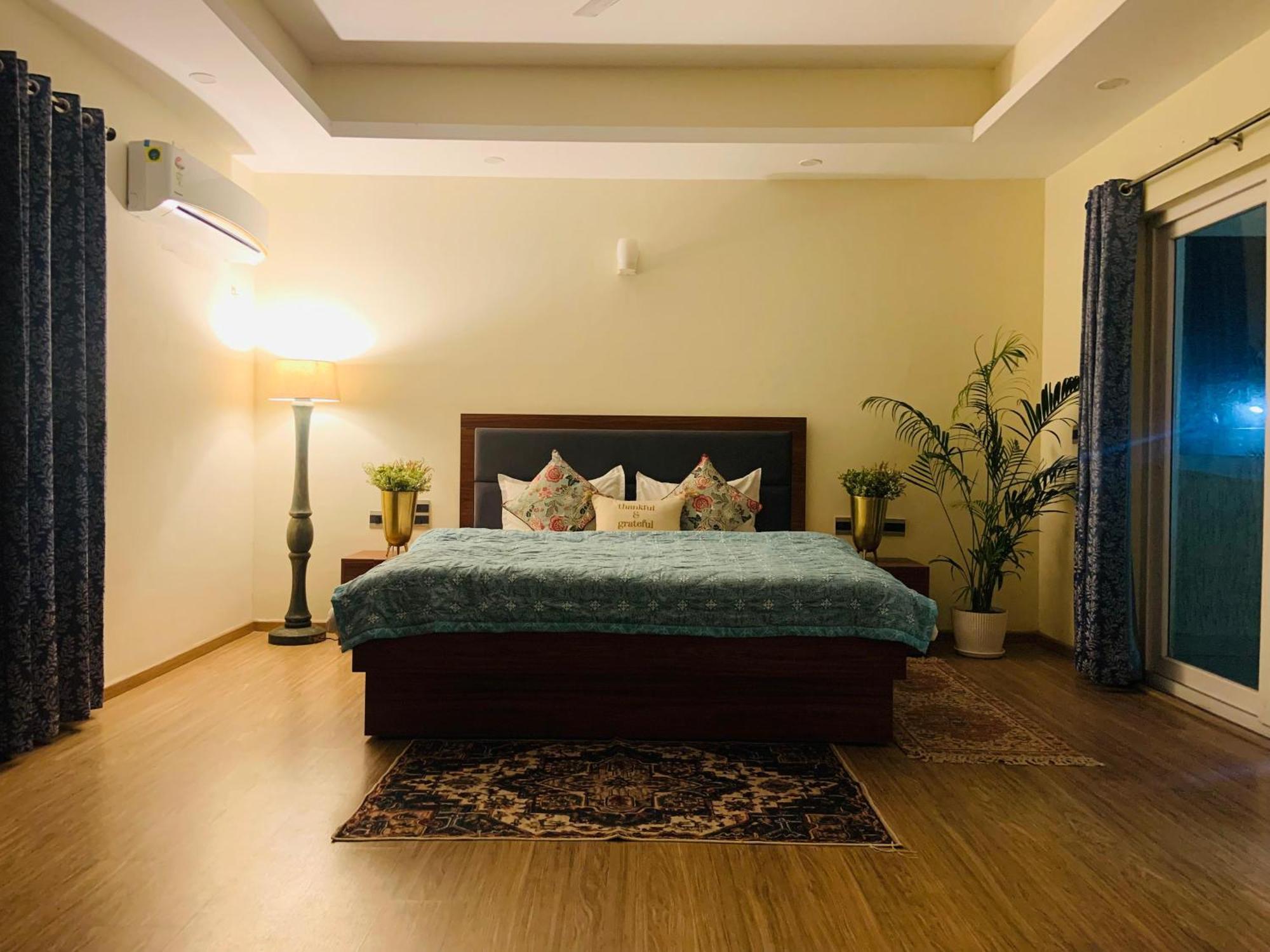 Umang - Premium Resort Like Villa In Vrindavan Bagian luar foto
