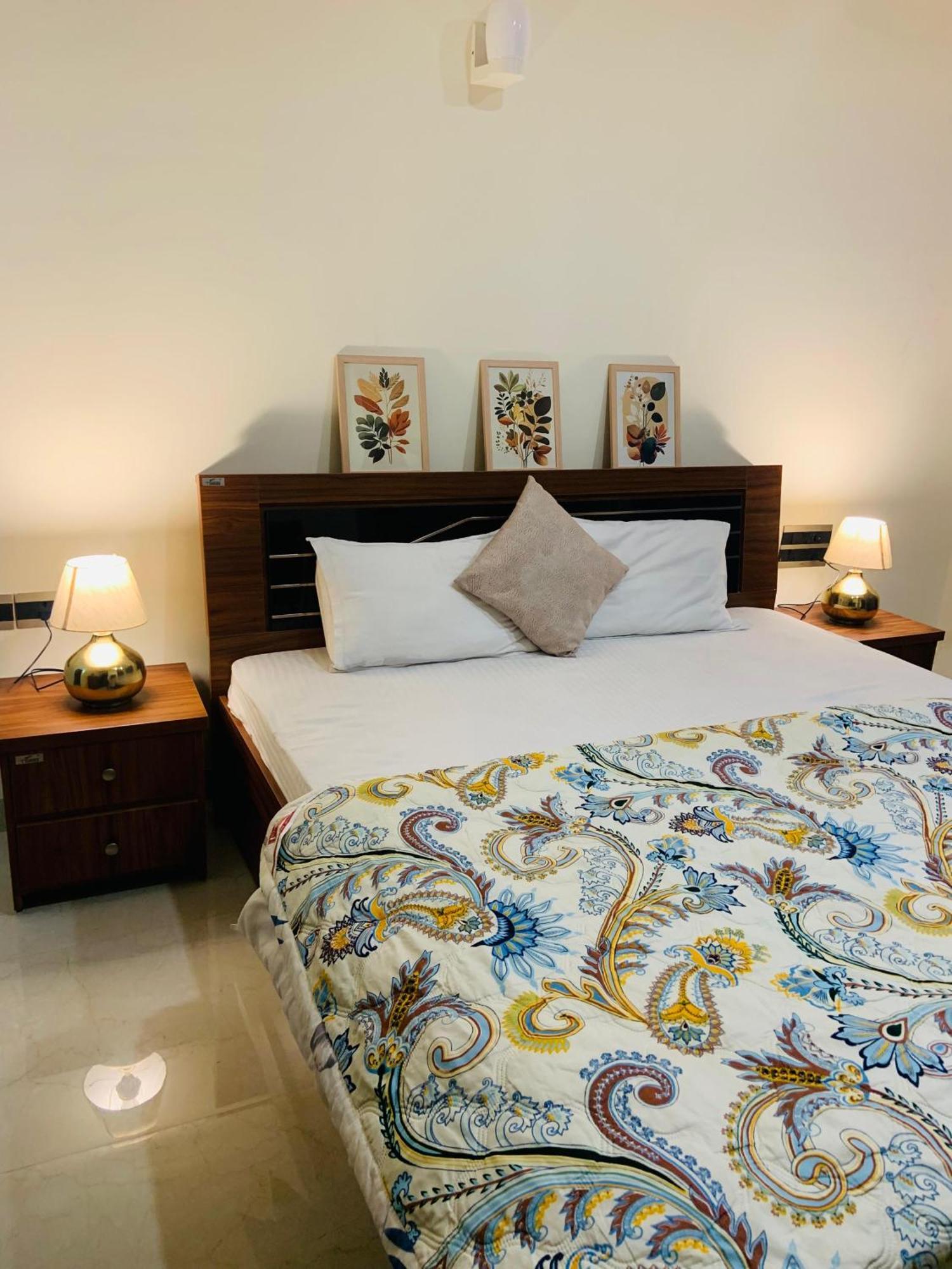 Umang - Premium Resort Like Villa In Vrindavan Bagian luar foto